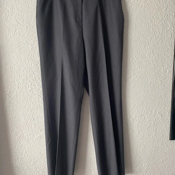 Calvin Klein 2-piece suit - Picture 5 of 8